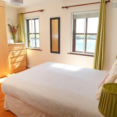 The Herons Rest Townhouse بيت للعطل